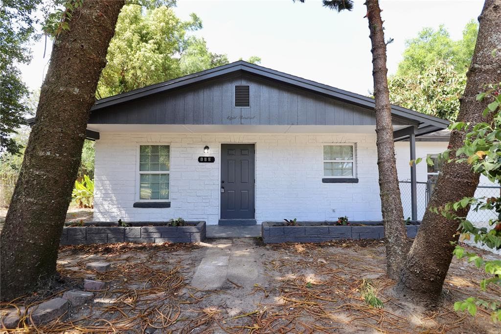 800 WALNUT DRIVE SEFFNER, FL 33584