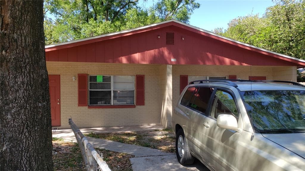1708 E IDELL STREET TAMPA, FL 33604