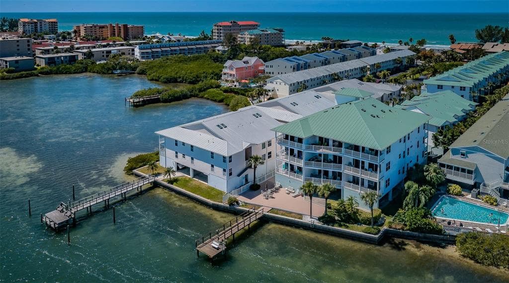 19817 GULF BOULEVARD UNIT 303 INDIAN SHORES, FL 33785