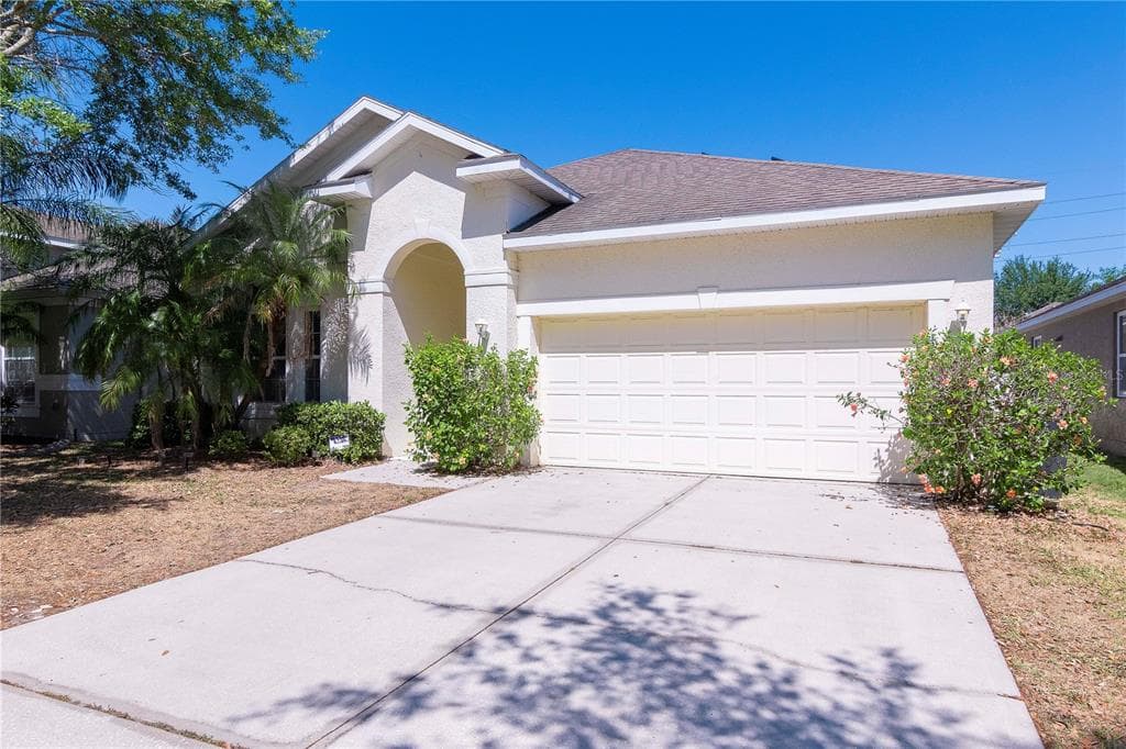 7967 CAMDEN WOODS DRIVE TAMPA, FL 33619