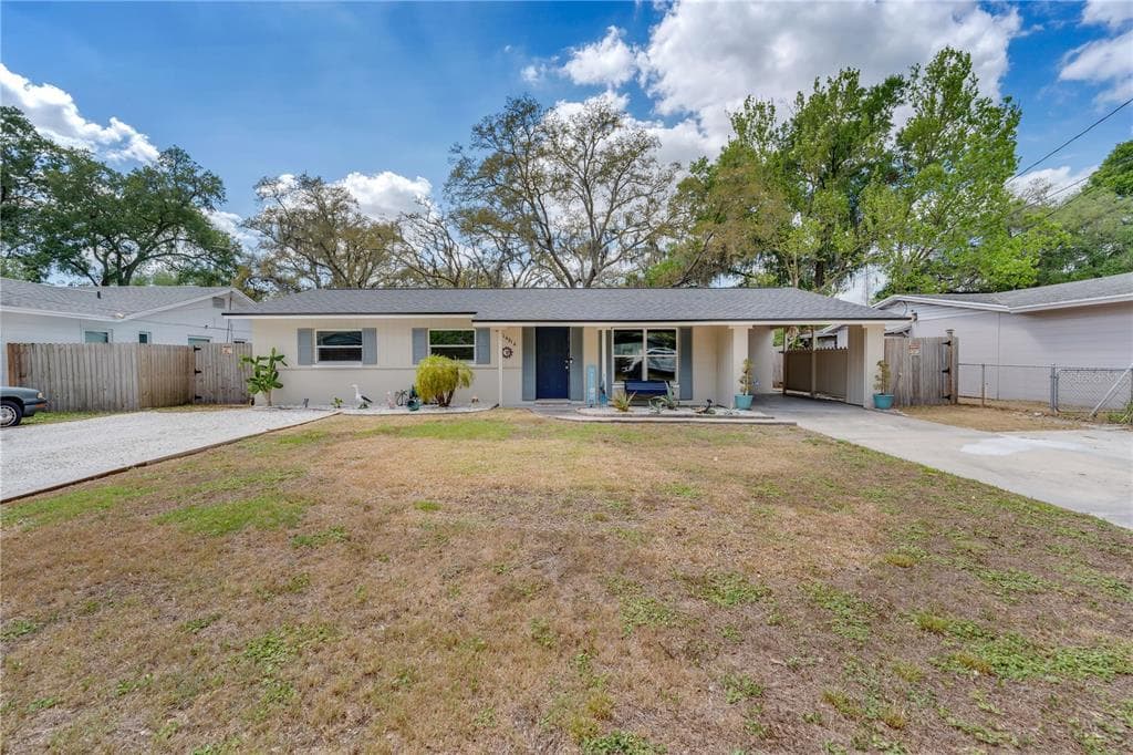 14914 W HARDY DRIVE TAMPA, FL 33613