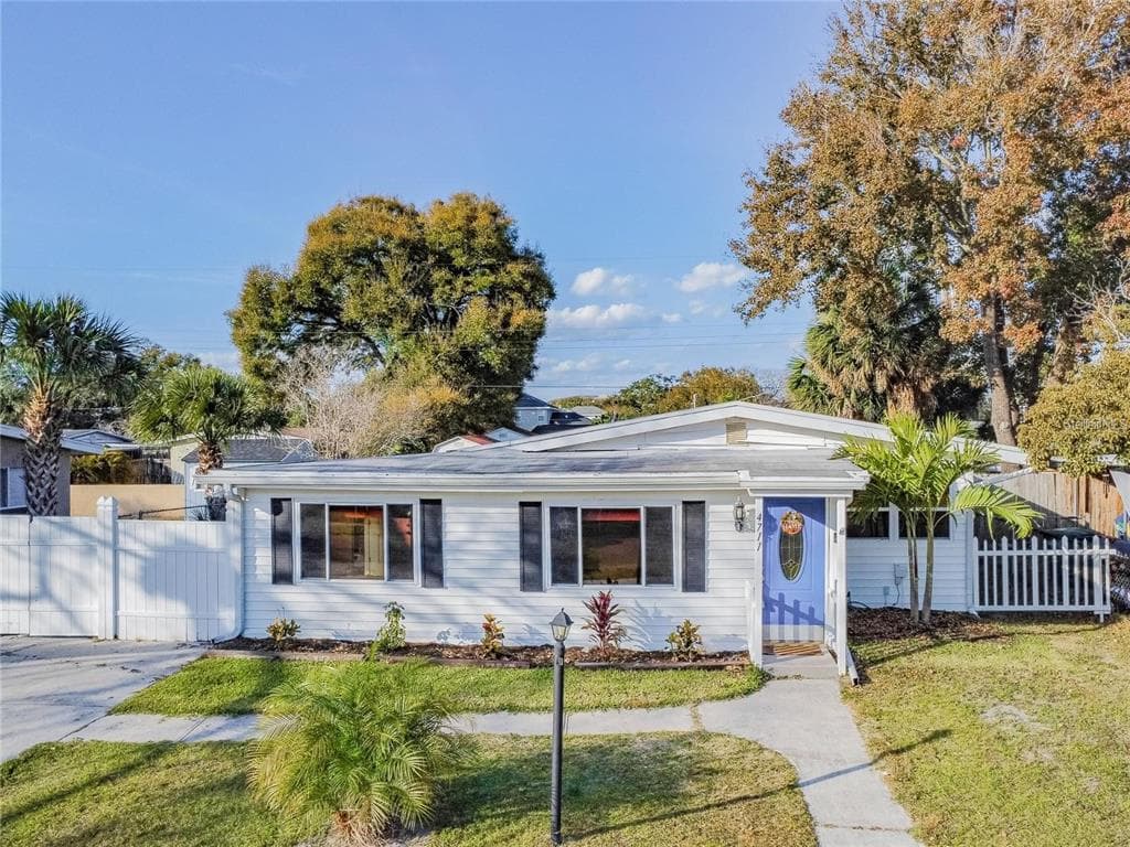 4711 W TRILBY AVENUE TAMPA, FL 33616
