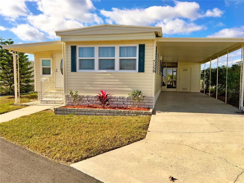 7158 MOUNT BRISTOL BOULEVARD NE UNIT 456 ST PETERSBURG, FL 33702