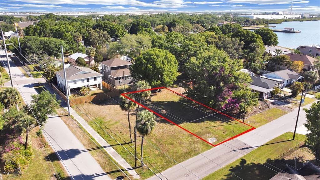 2402 DAVIS STREET TAMPA, FL 33605