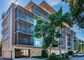 750 BURLINGTON AVENUE N UNIT 2D ST PETERSBURG, FL 33701
