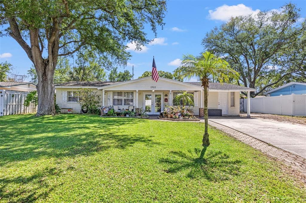 1522 78TH AVENUE N ST PETERSBURG, FL 33702