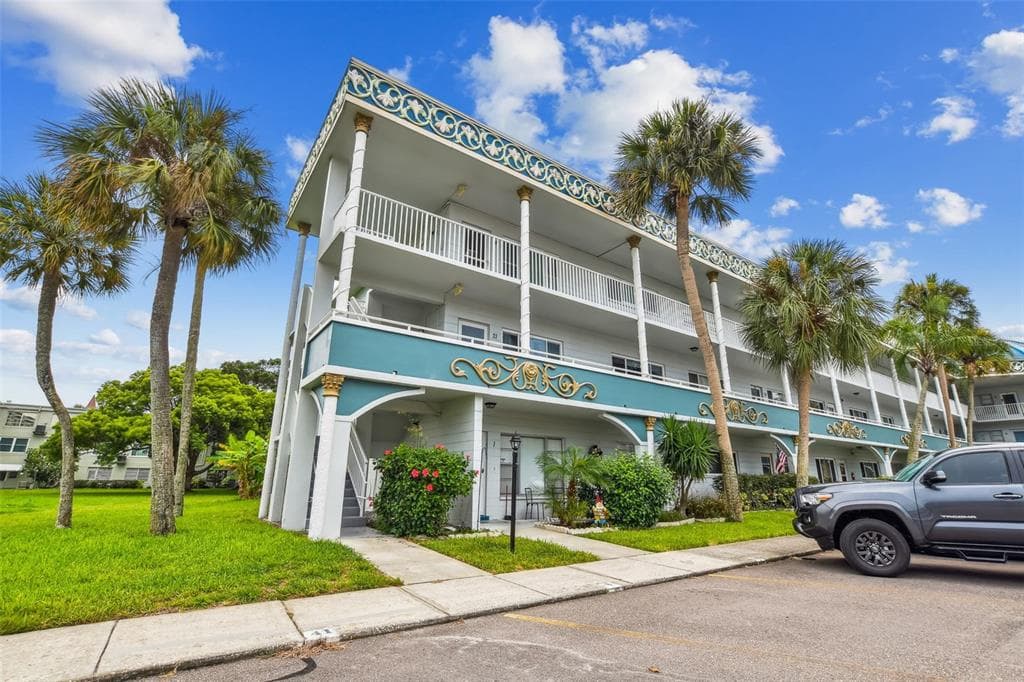 2381 ECUADORIAN WAY UNIT 21 CLEARWATER, FL 33763