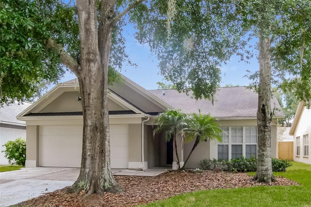 1011 HARDWOOD DRIVE VALRICO, FL 33596
