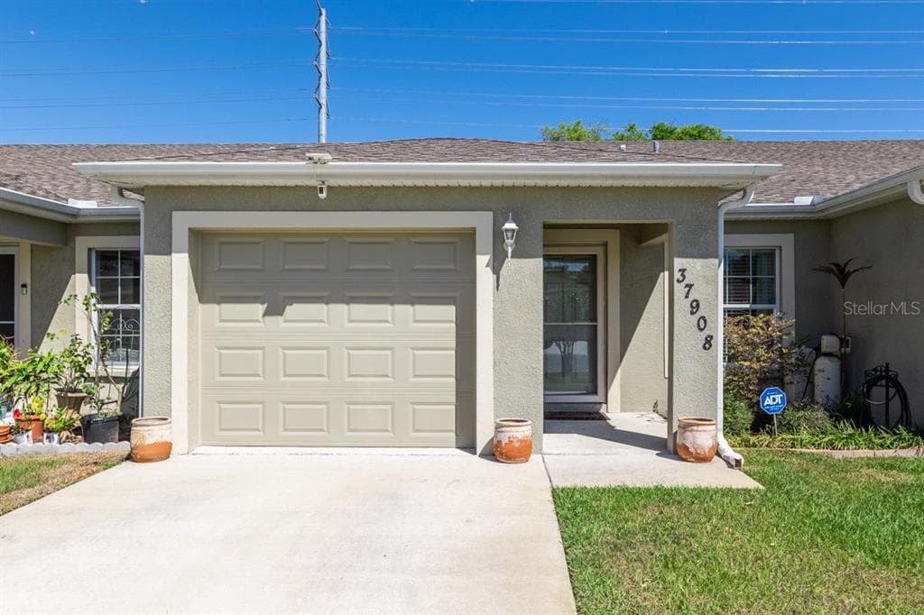 37908 PRAIRIE ROSE LOOP ZEPHYRHILLS, FL 33542