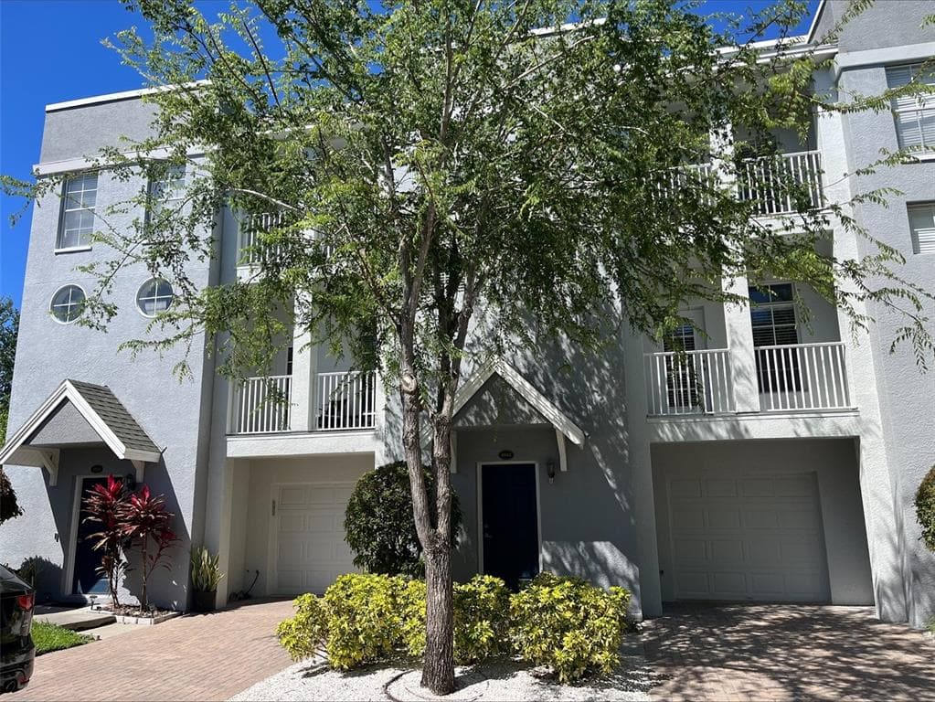 4543 BAY SPRING CT TAMPA, FL 33611