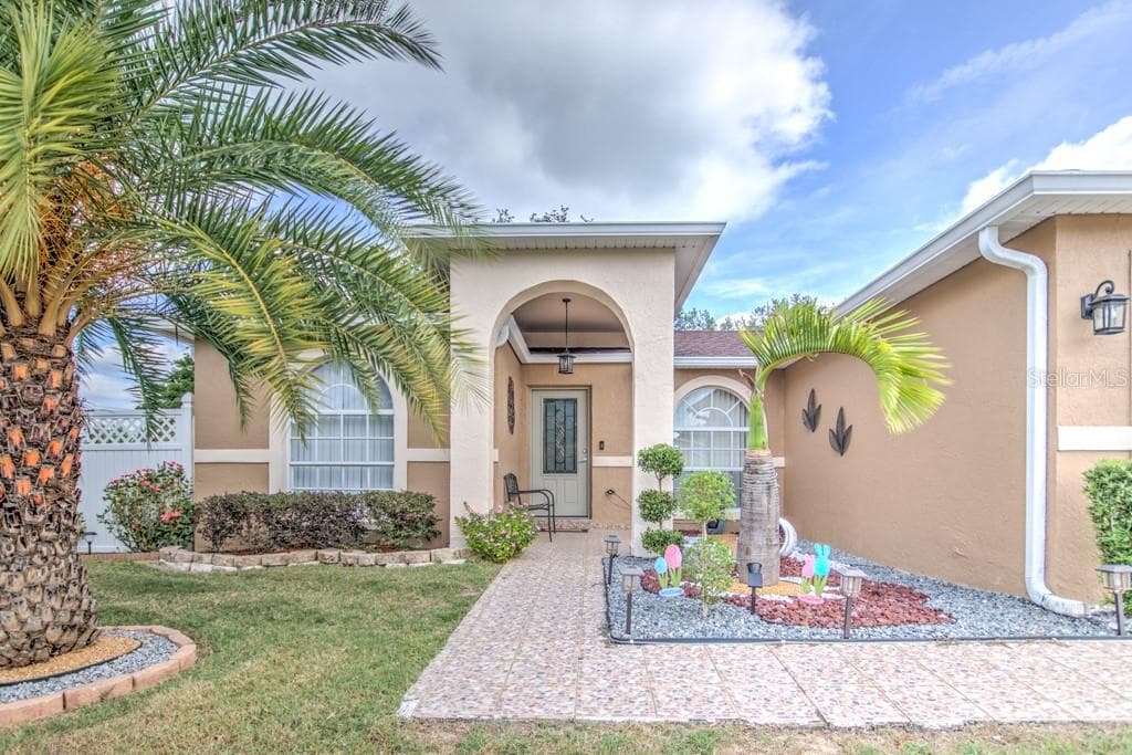 662 MCKINLEY COURT KISSIMMEE, FL 34758