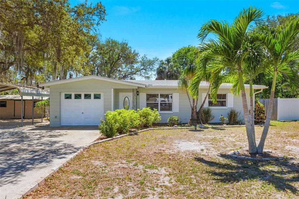 14686 PINE DRIVE LARGO, FL 33774