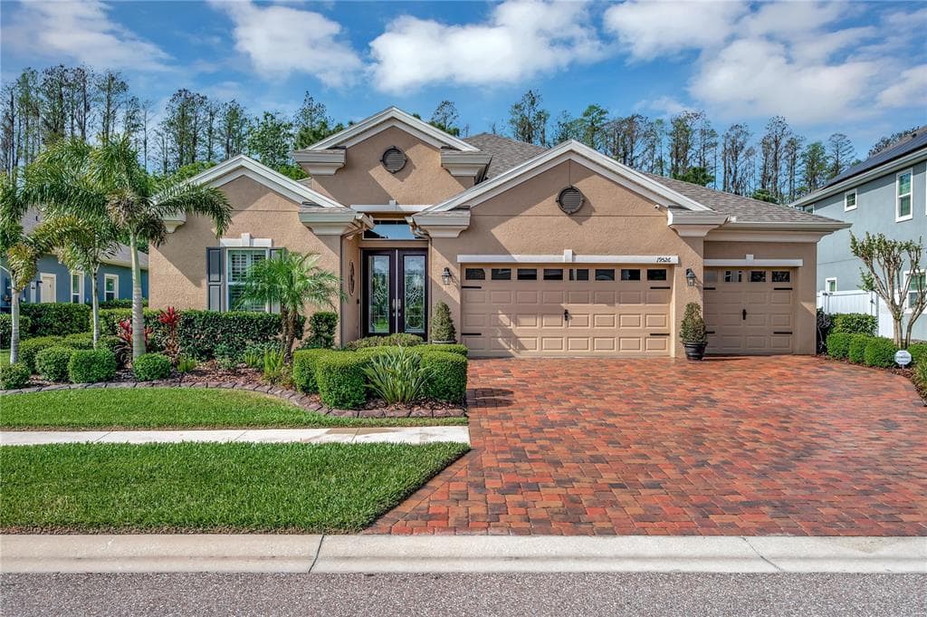 19526 HAYDEN LAKE COURT LAND O LAKES, FL 34638