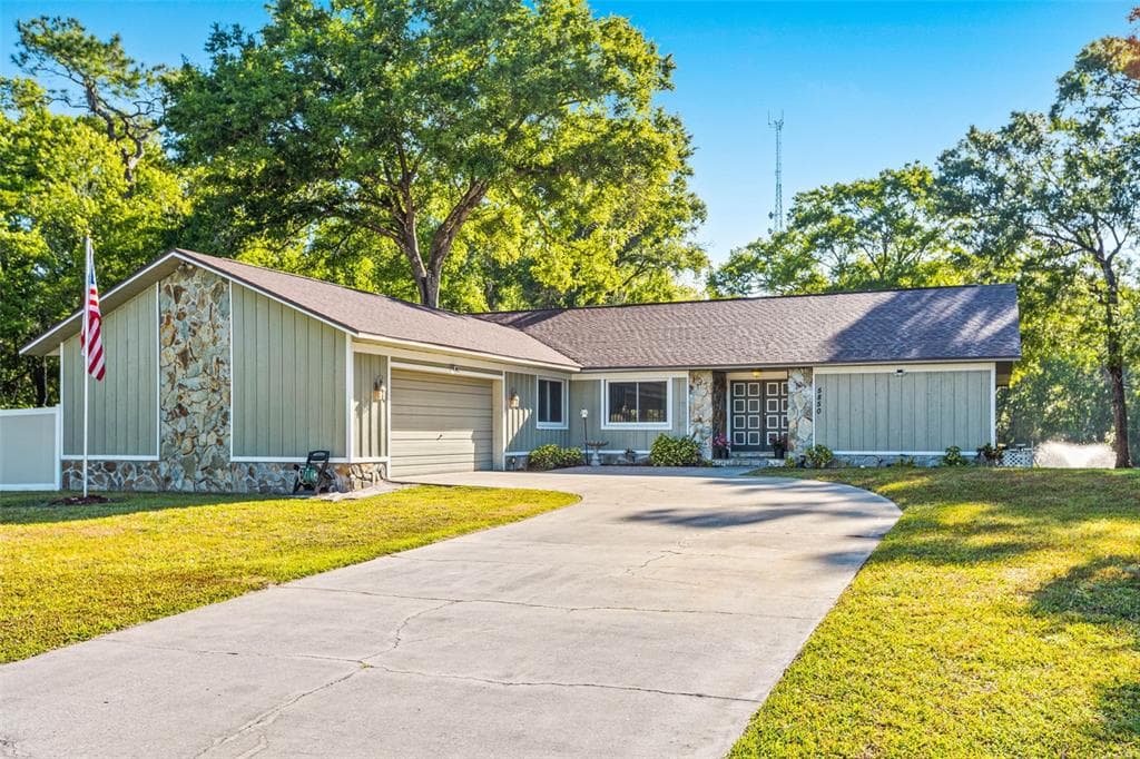 5850 RICK DRIVE ZEPHYRHILLS, FL 33541