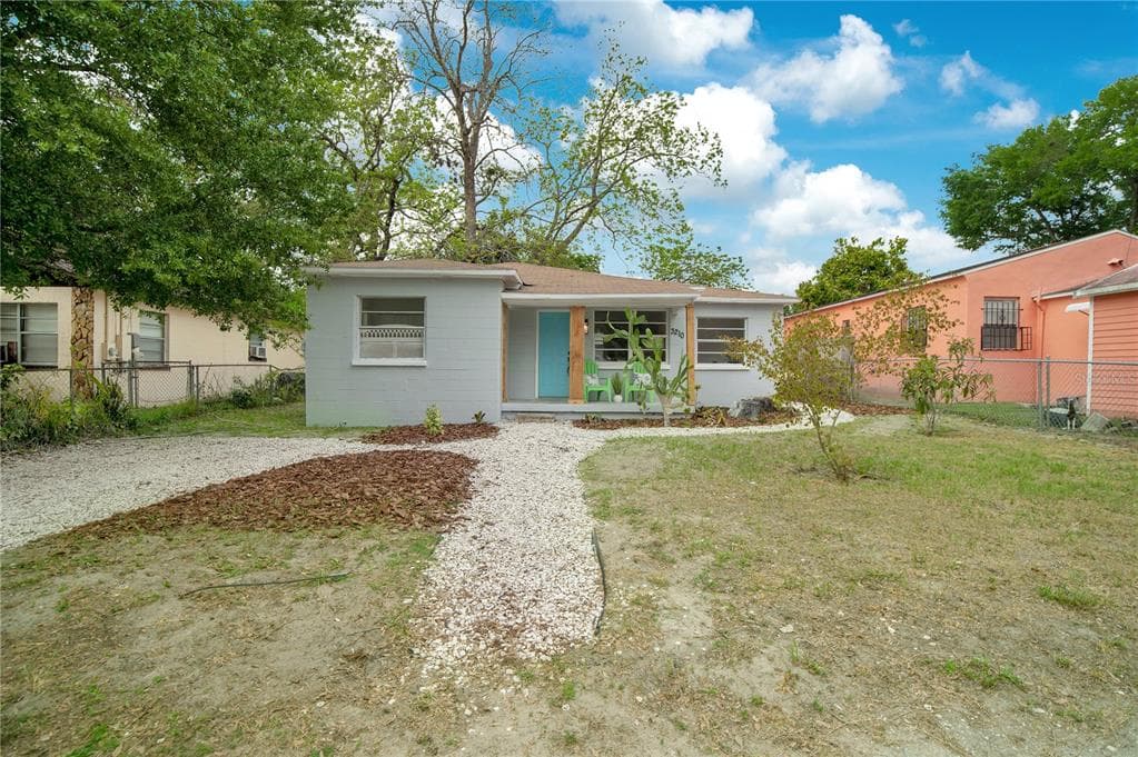 3210 E IDA STREET TAMPA, FL 33610