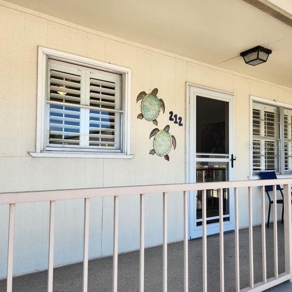 528 BARCELONA AVENUE UNIT 212 VENICE, FL 34285