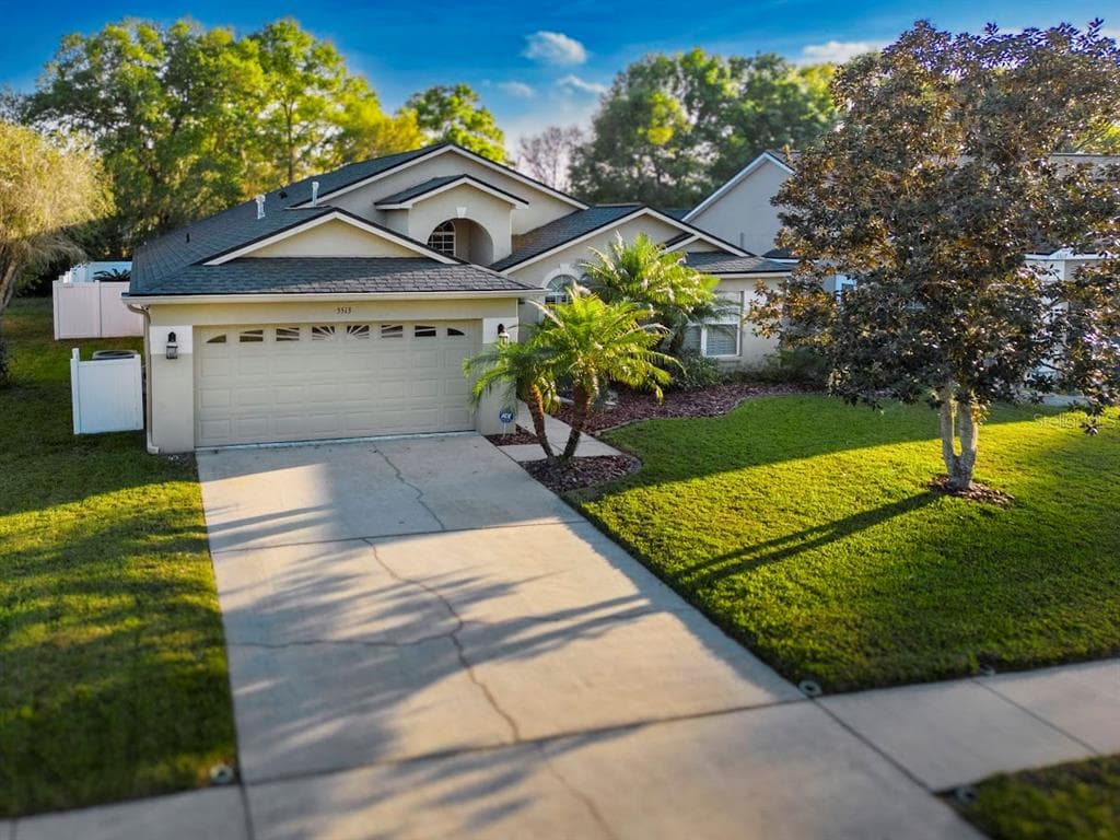 5513 FOXTAIL COURT WESLEY CHAPEL, FL 33543