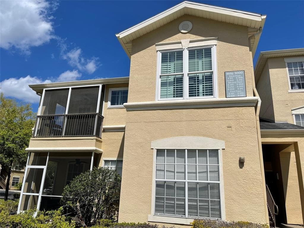 5125 PALM SPRINGS BOULEVARD UNIT 5201 TAMPA, FL 33647