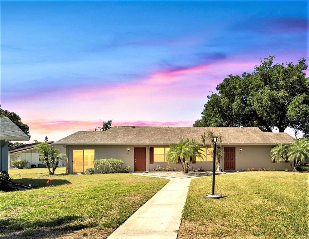 1904 CANTERBURY LANE UNIT 6 SUN CITY CENTER, FL 33573