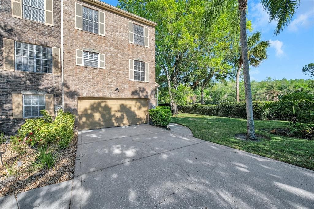 4051 DAVENTRY LANE