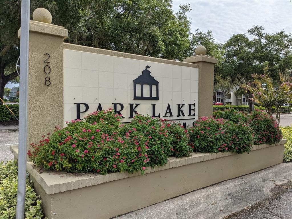 209 LAKE BROOK CIR UNIT 102 BRANDON, FL 33511