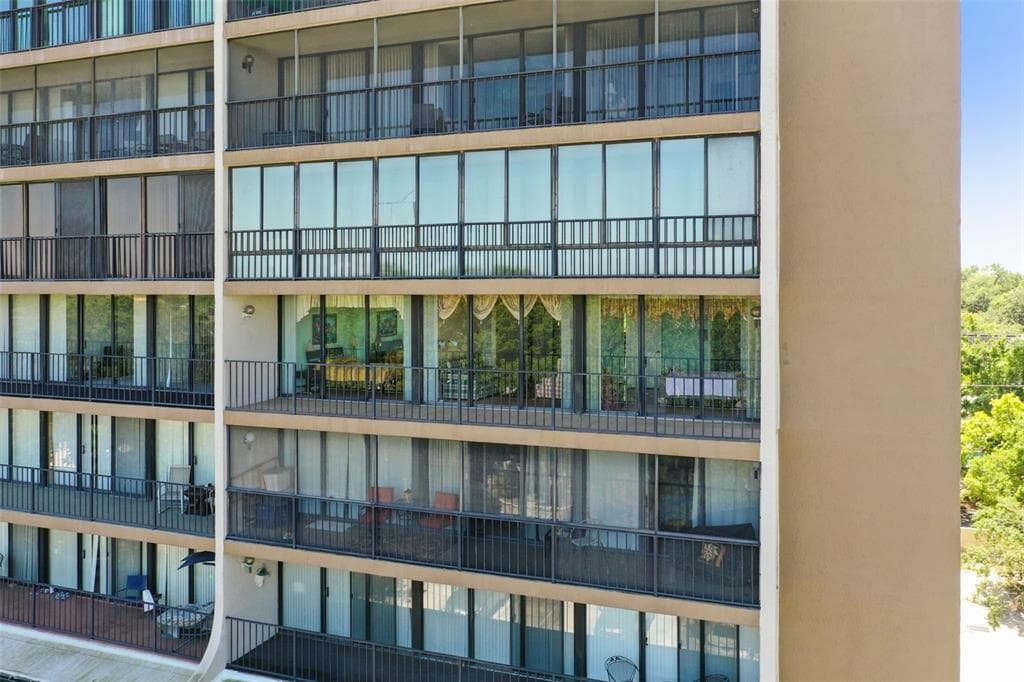 3211 W SWANN AVENUE UNIT 603 TAMPA, FL 33609