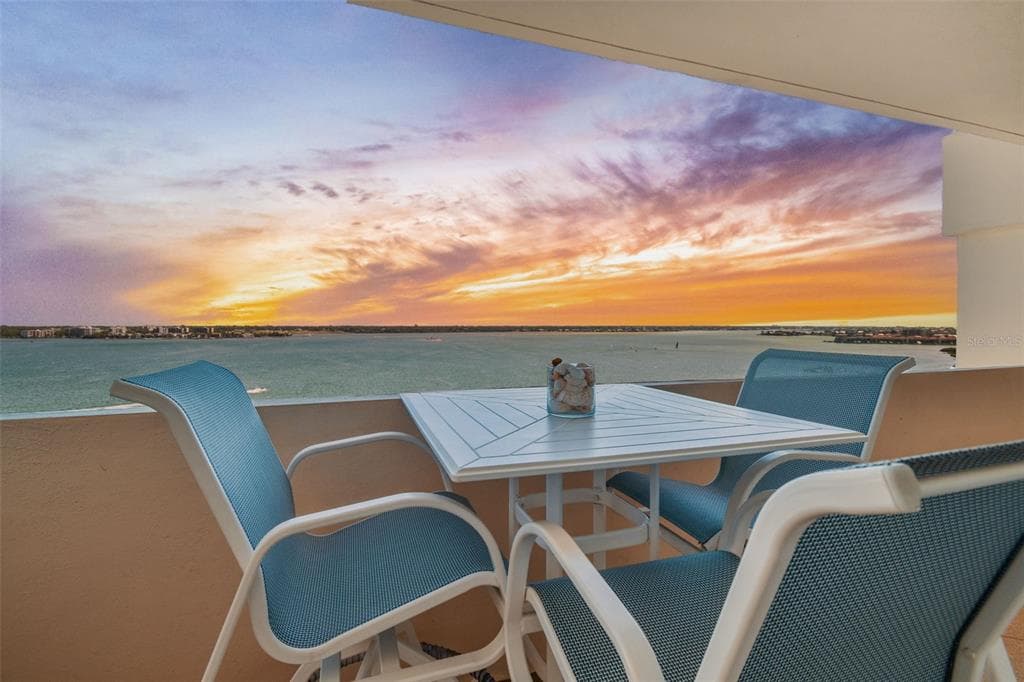 1270 GULF BOULEVARD UNIT 1502 CLEARWATER, FL 33767