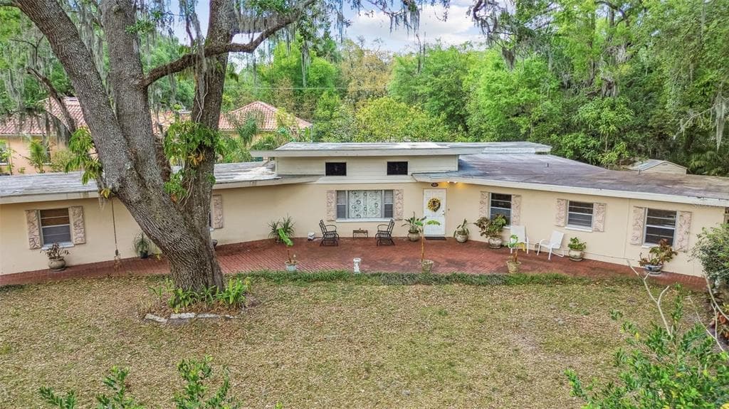 11519 N RAVINE ROAD TAMPA, FL 33612
