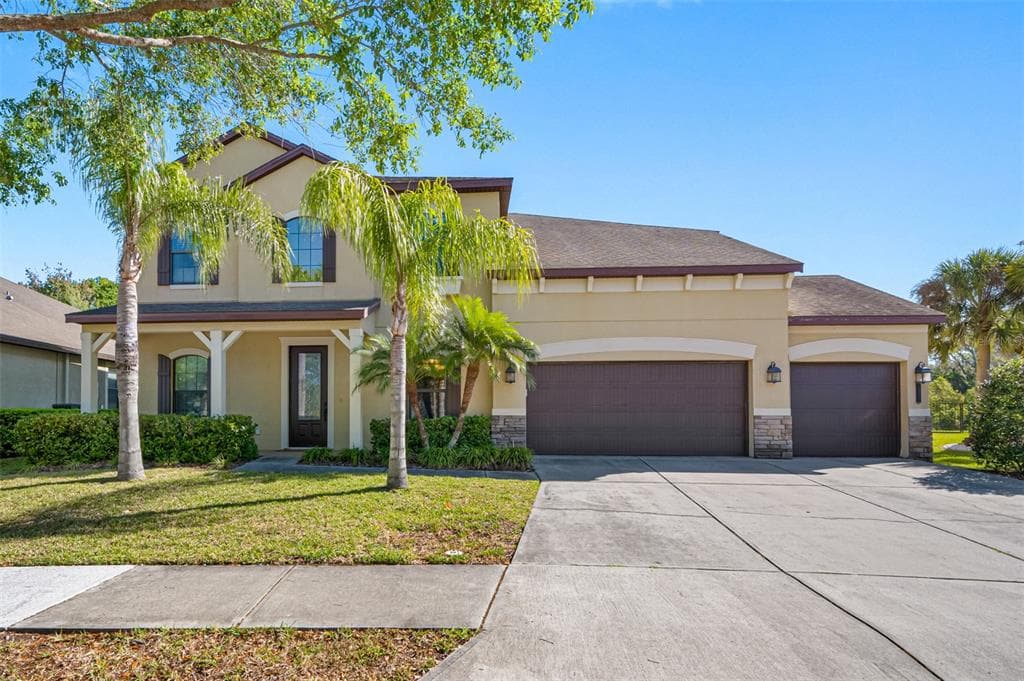 7917 HAMPTON LAKE DRIVE TAMPA, FL 33647