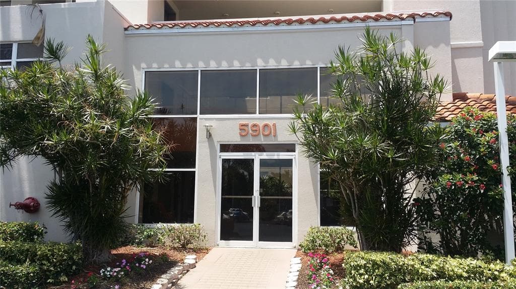 5901 Bahia Del Mar BAHIA DEL MAR CIRCLE UNIT 324 ST PETERSBURG, FL 33715