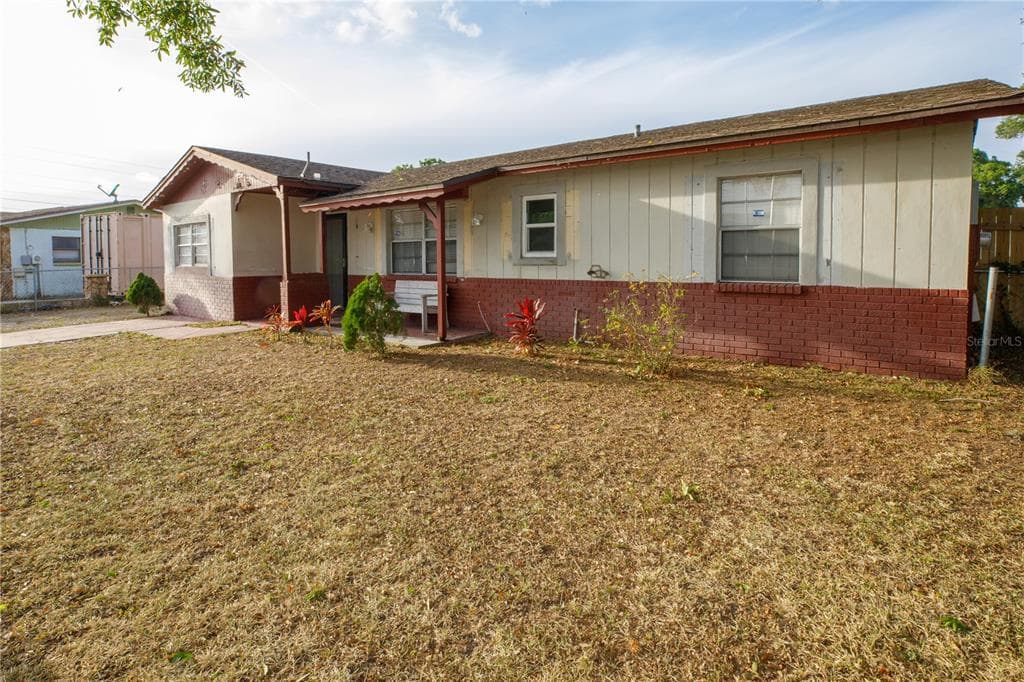 8542 GOLD RIDGE CIRCLE TAMPA, FL 33619