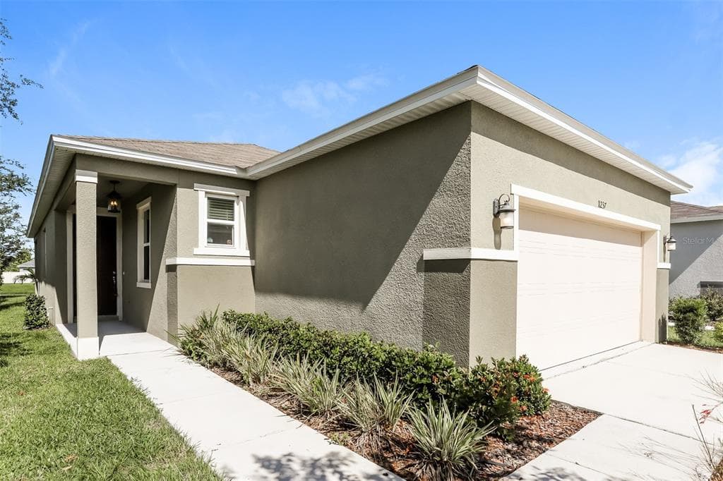 11237 GOLD COMPASS STREET GIBSONTON, FL 33534
