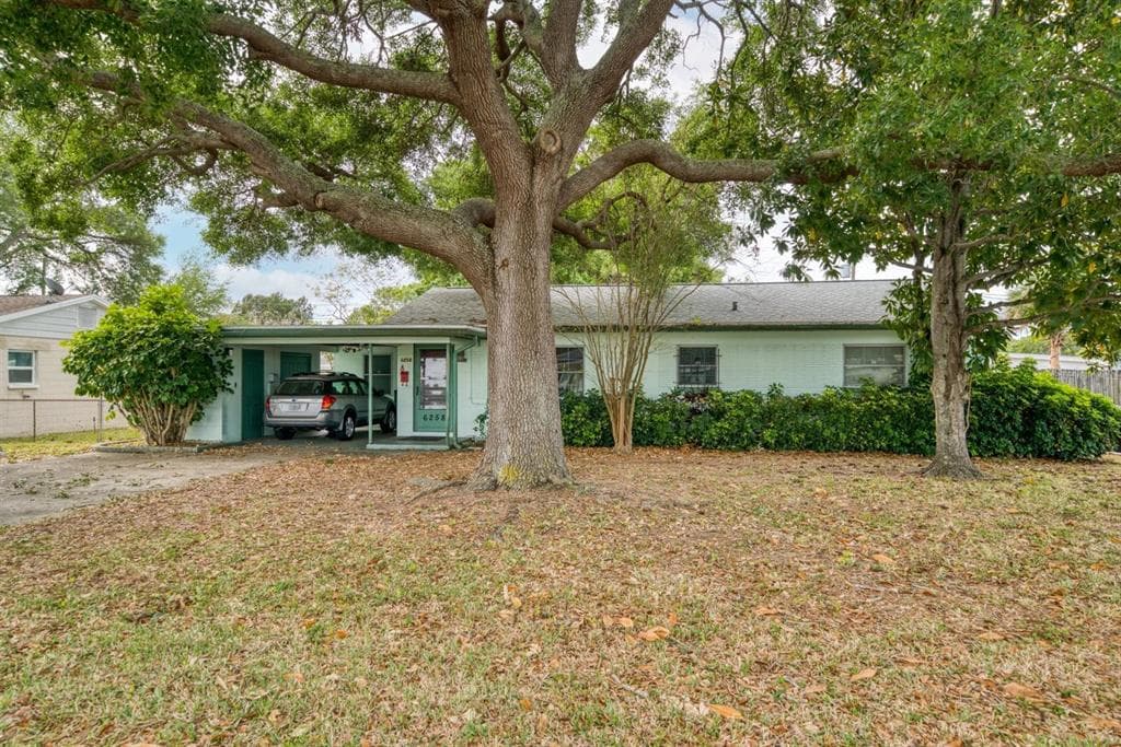 6258 21ST AVENUE N ST PETERSBURG, FL 33710