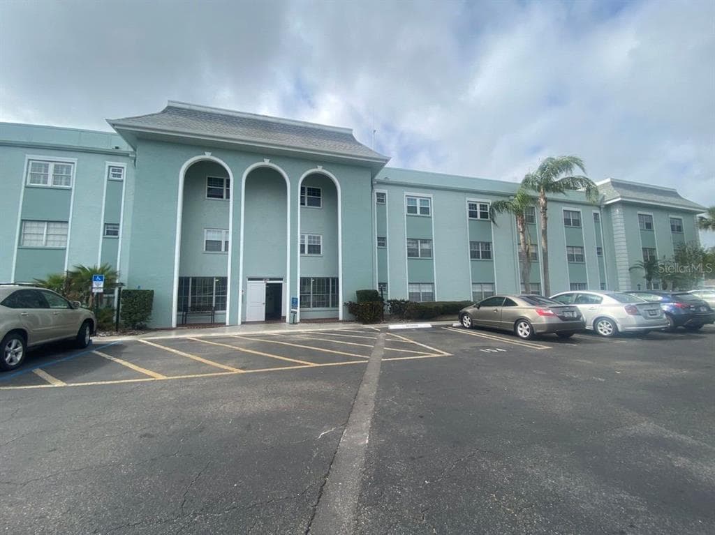1706 BELLEAIR FOREST DRIVE UNIT 128 BELLEAIR, FL 33756
