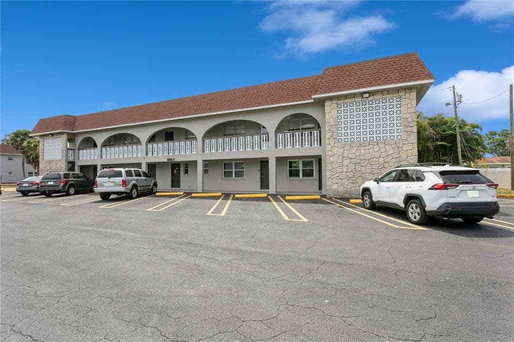 6080 22ND AVENUE N UNIT 4