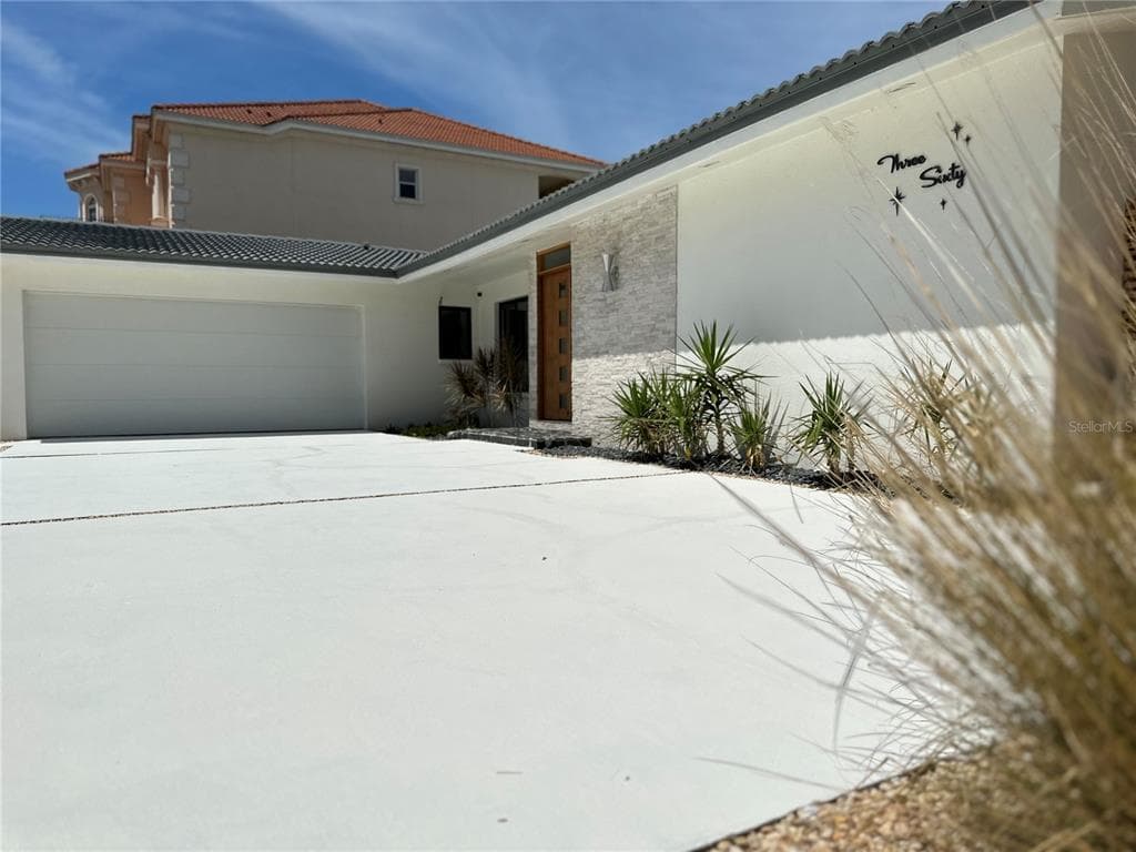 360 PALM ISLAND NE