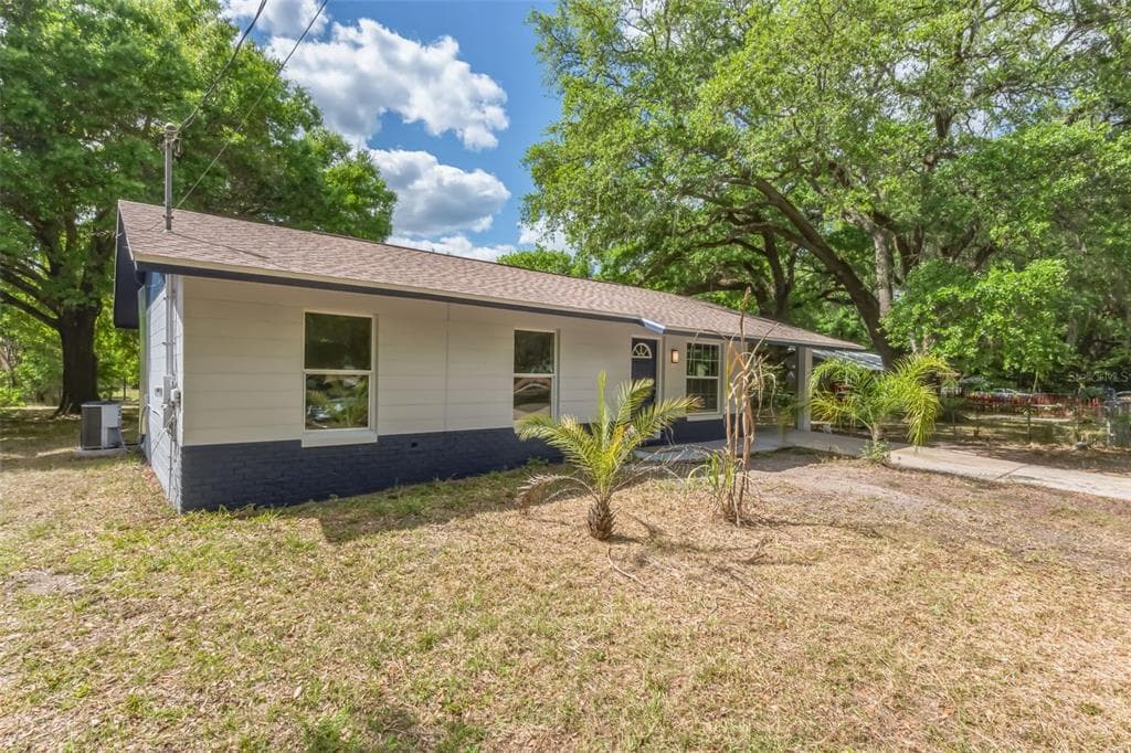 312 S PINE STREET BUSHNELL, FL 33513