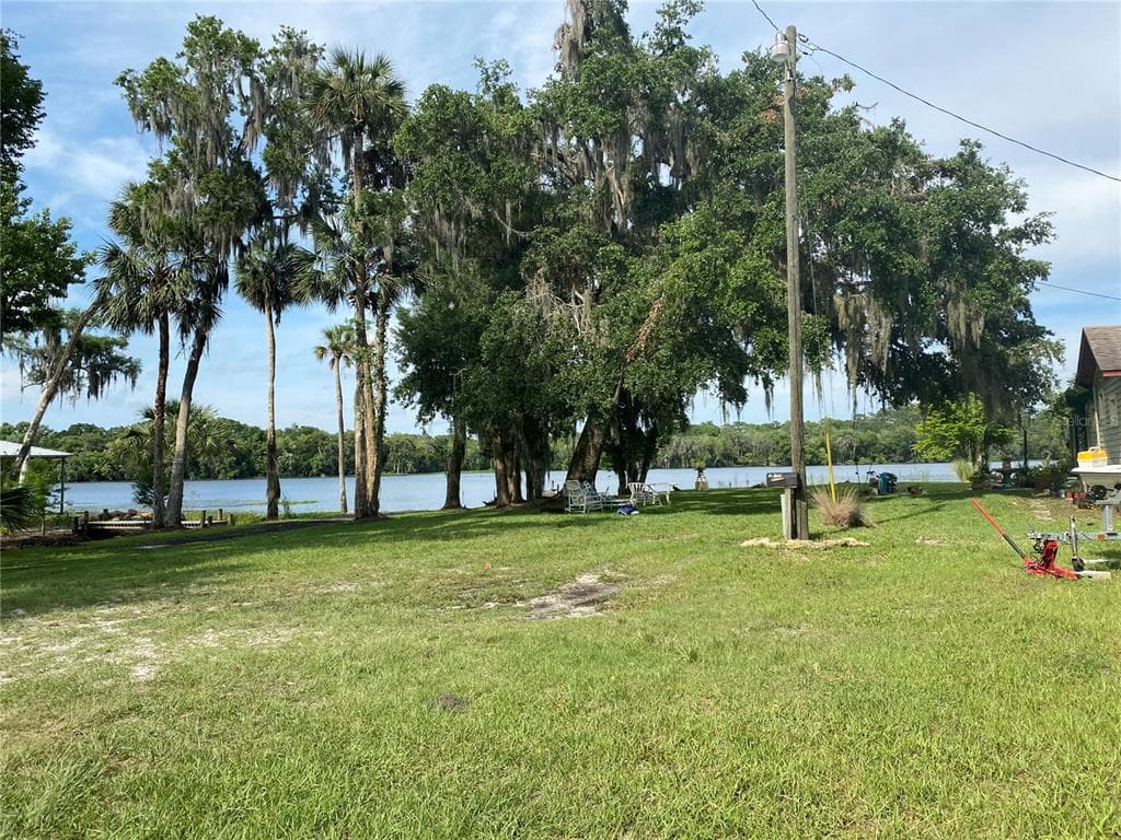 25644 PERCH ROAD ASTOR, FL 32102