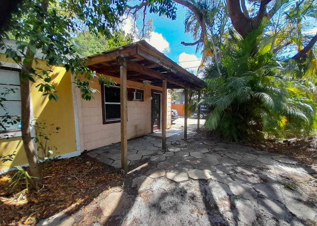 2800 DARTMOUTH AVENUE N UNIT 1/2 ST PETERSBURG, FL 33713