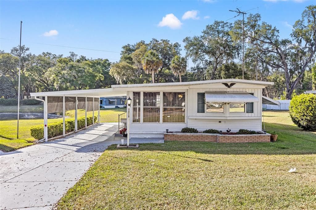 6215 CRESTVIEW LANE ZEPHYRHILLS, FL 33542