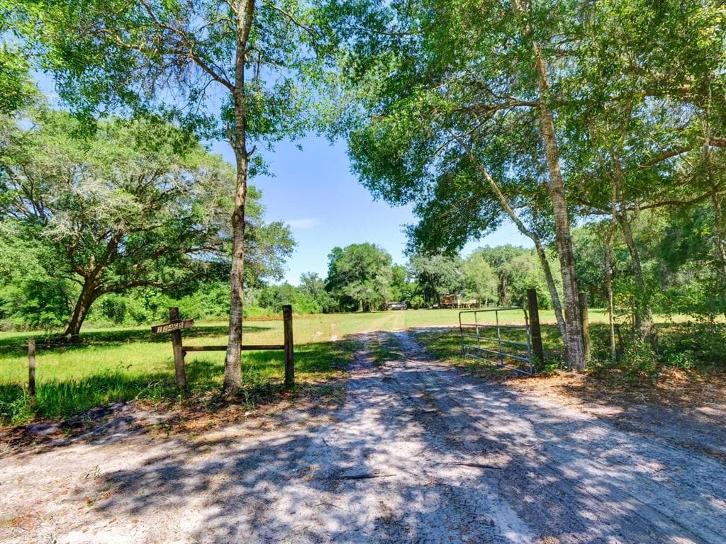 12465 SR 471 WEBSTER, FL 33597