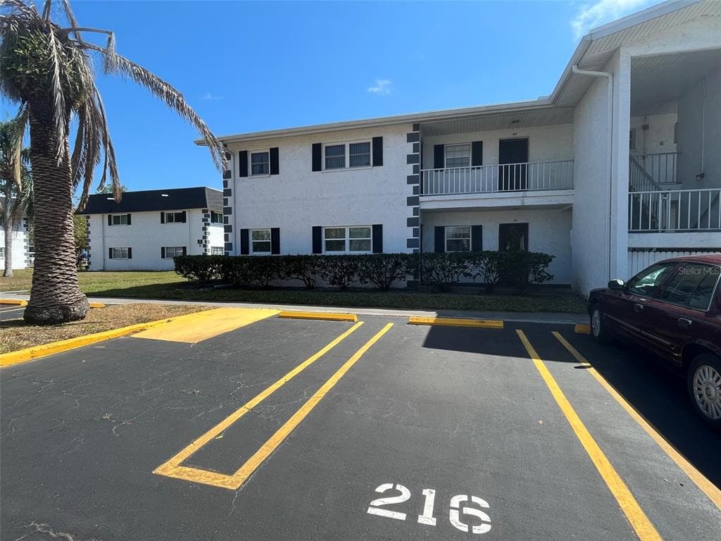 304 46TH AVENUE TERRACE W UNIT 216 BRADENTON, FL 34207