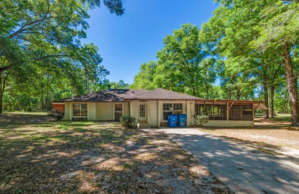 10097 WEATHERLY ROAD BROOKSVILLE, FL 34601