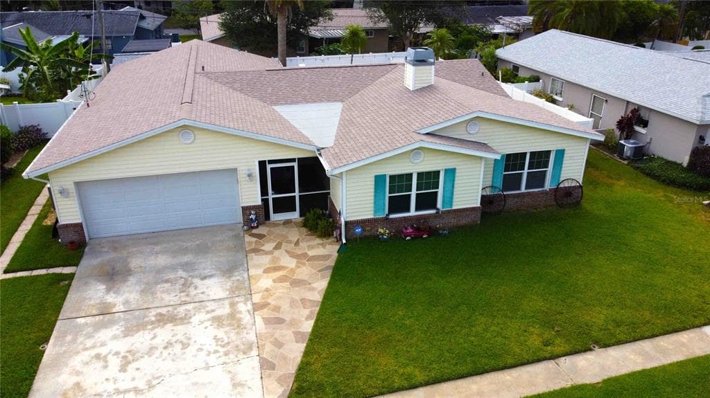 9067 BRIARWOOD DRIVE SEMINOLE, FL 33772