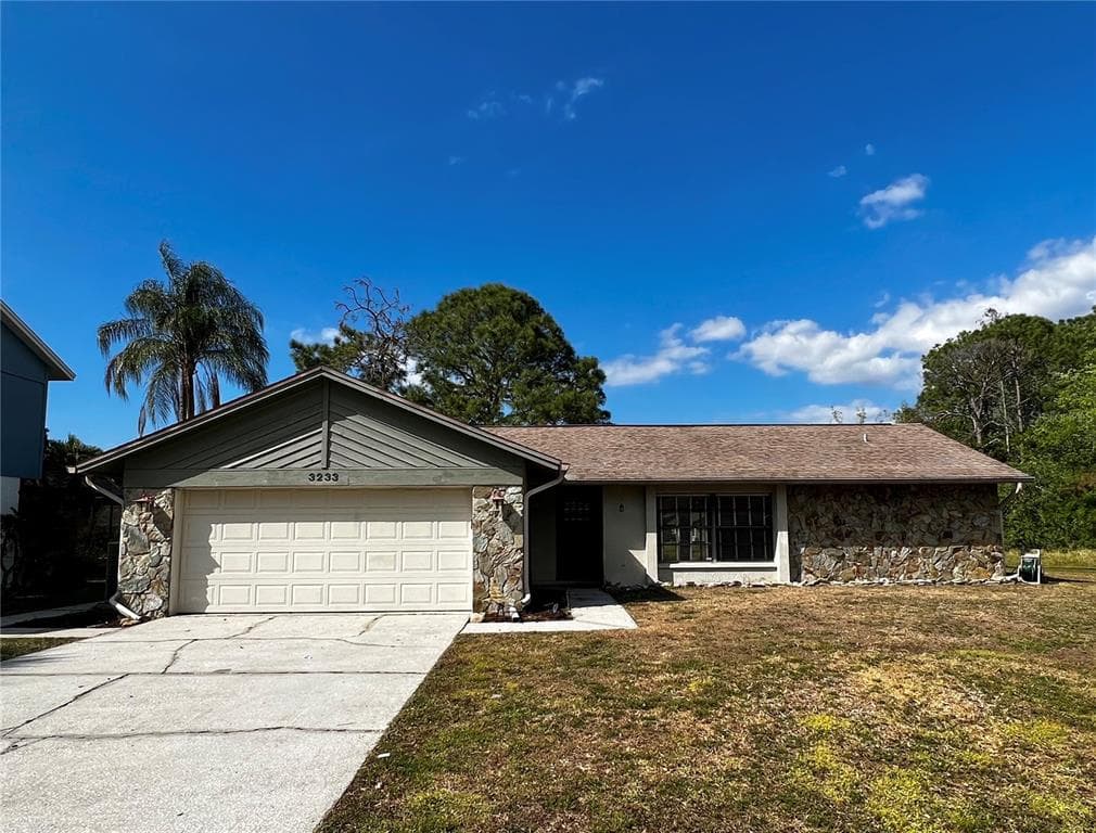 3233 OAKWOOD PLACE TARPON SPRINGS, FL 34688