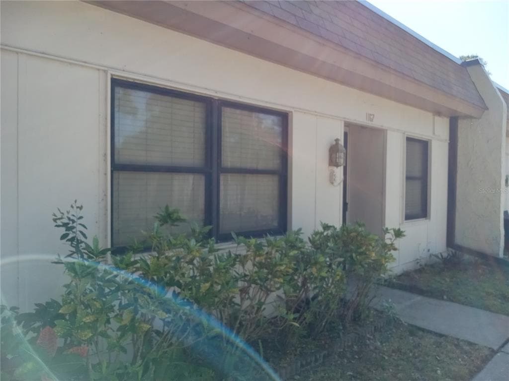 1167 MISSION CIRCLE CLEARWATER, FL 33759