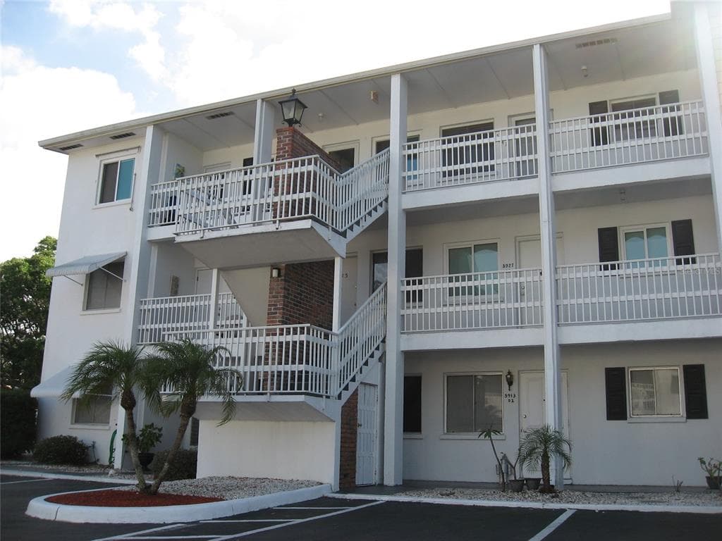 5939 TODD STREET UNIT D31 BRADENTON, FL 34207