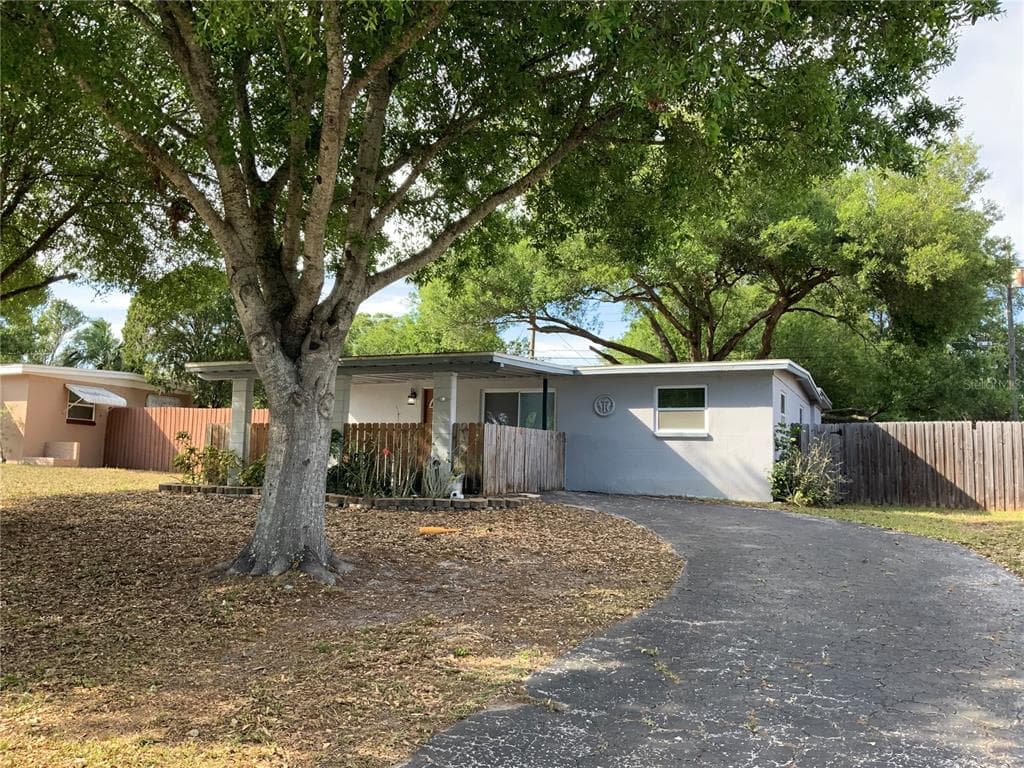10529 113TH AVENUE LARGO, FL 33773