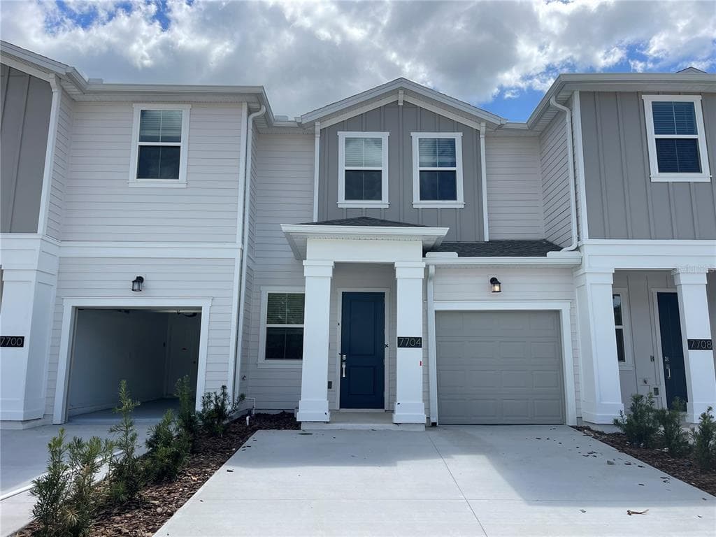 7704 STONE CREEK TRAIL KISSIMMEE, FL 34747