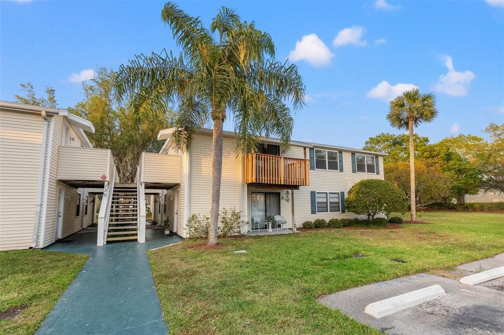 130 SABAL COURT UNIT D OLDSMAR, FL 34677